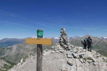 alpes guide accompagnateur randonnée montagne