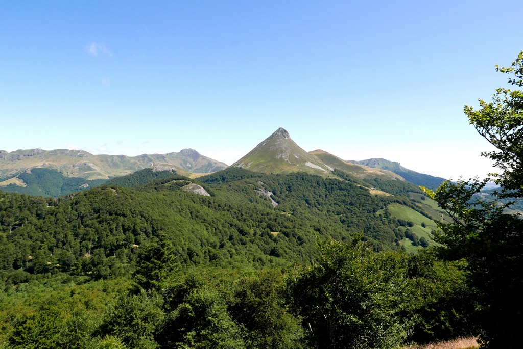 plateau de joubert accompagnateur montagne guide cantal