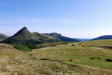accompagnateur montagne cantal guide randonnée